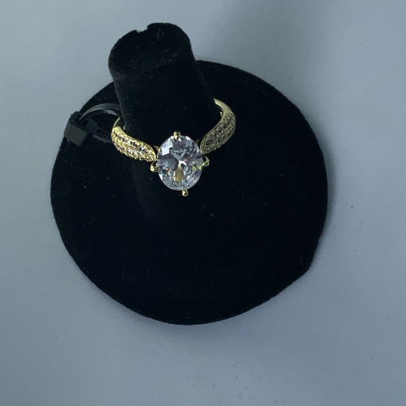 Oval CZ Pavé Band Ring - Picture 4 of 10